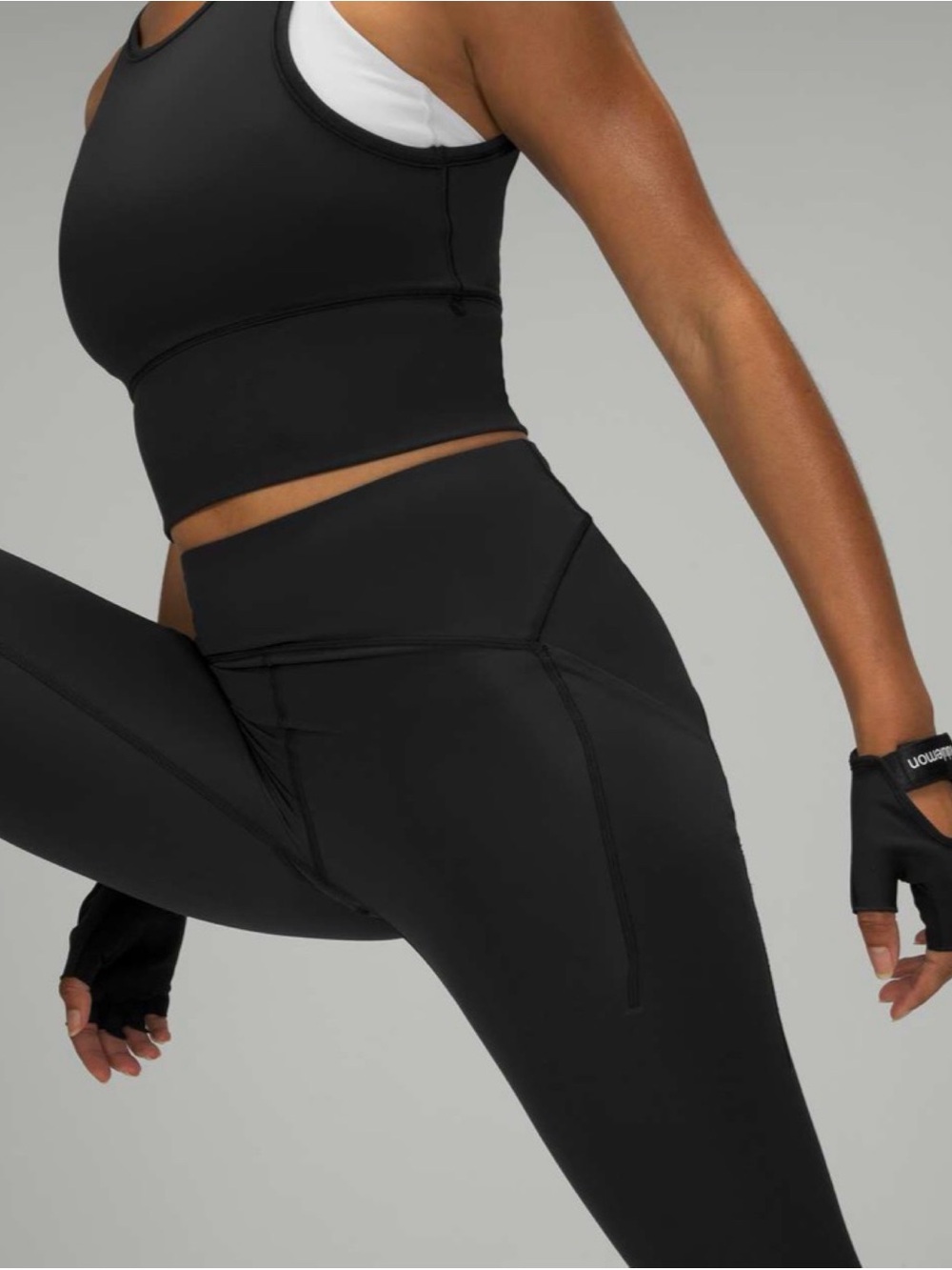 Lululemon Power Thru High Rise Tight 25"
Black 2 - Picture 2 of 8